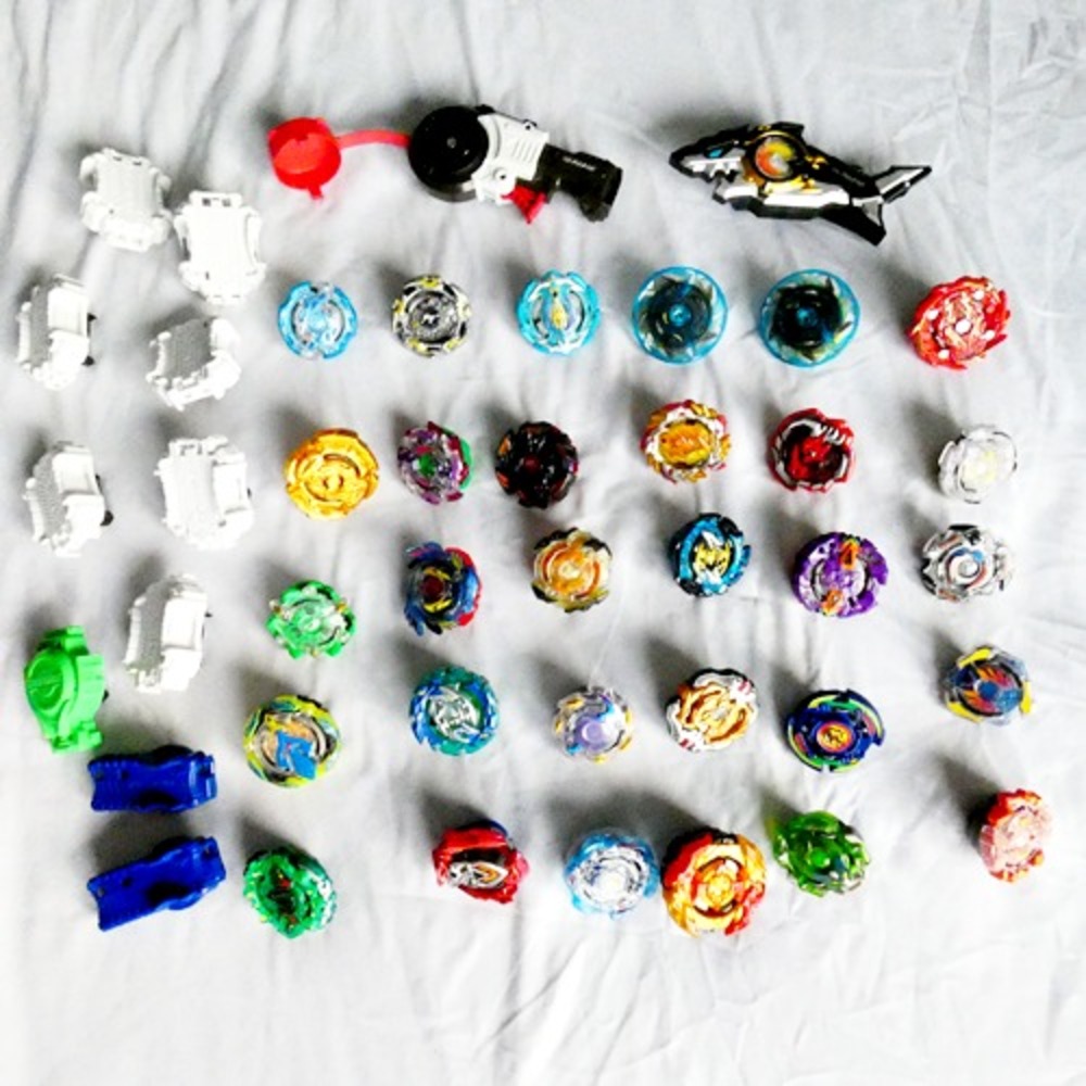 Lot of 30 Genuine Beyblades + Launchers - Hasbro - Preowned - Good Condition